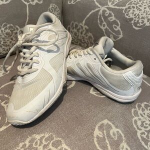 Varsity  cheer White Sneakers